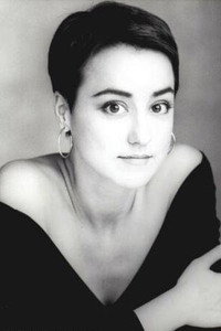 Yvonne Suhor